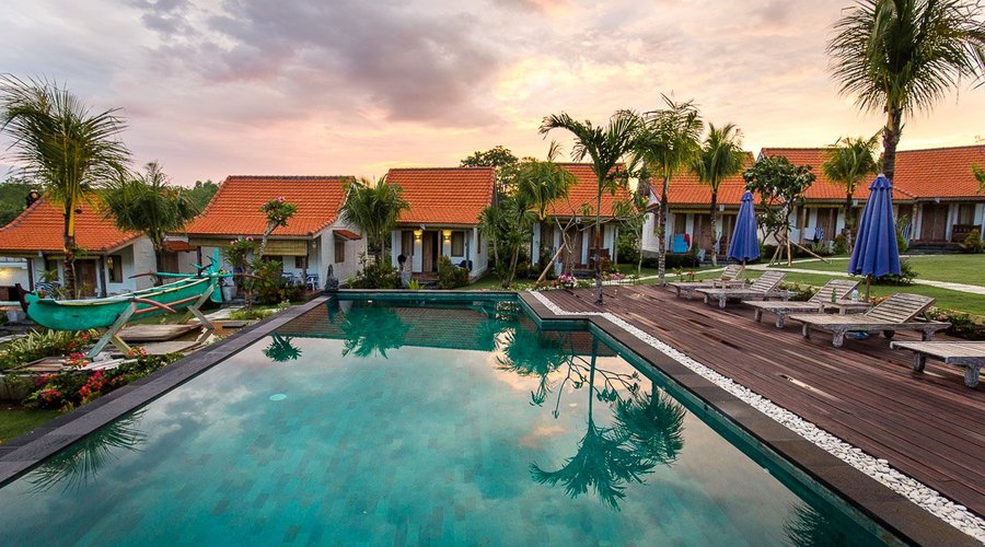Sunrise over Uluwatu Breeze - Swimming Pool