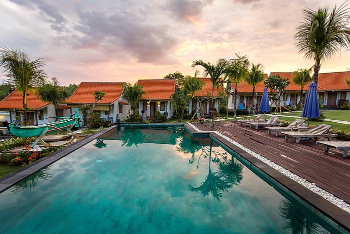 Uluwatu Bali Beach - Raja Wisata