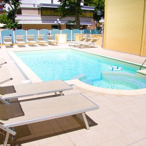 piscina e solarium