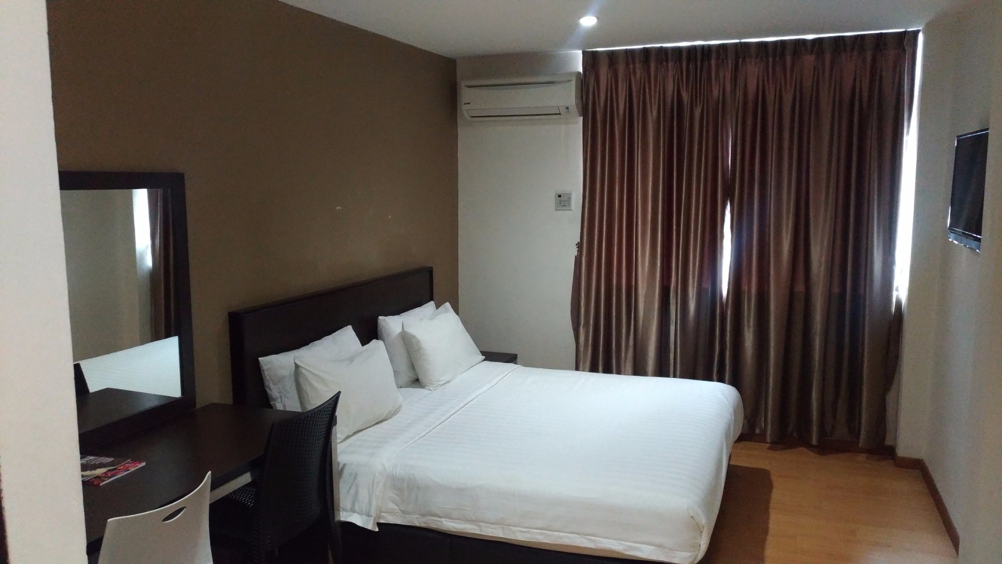 Padungan Hotel by null