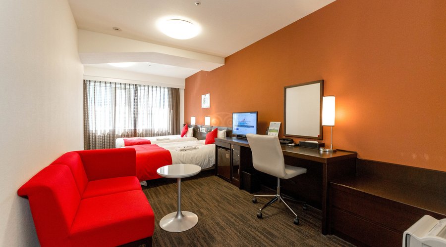 The Twin Room at the Daiwa Roynet Hotel Okayama Ekimae