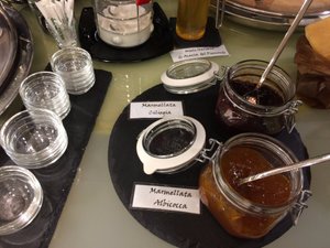 Bersantap