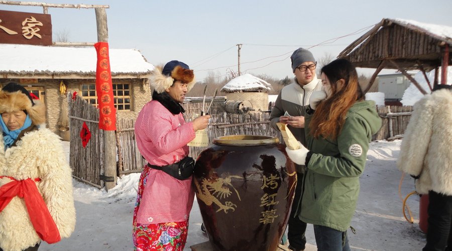 Group tours to Harbin Snow Fair on Sunisland   sweet potatos food 