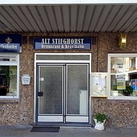 Haupteingang. Im Ladenzentrum von Stieghorst