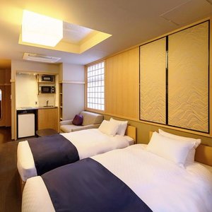 Twin room with sofa bed