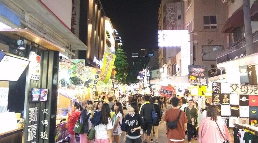 New Jyuejiang Shopping Area