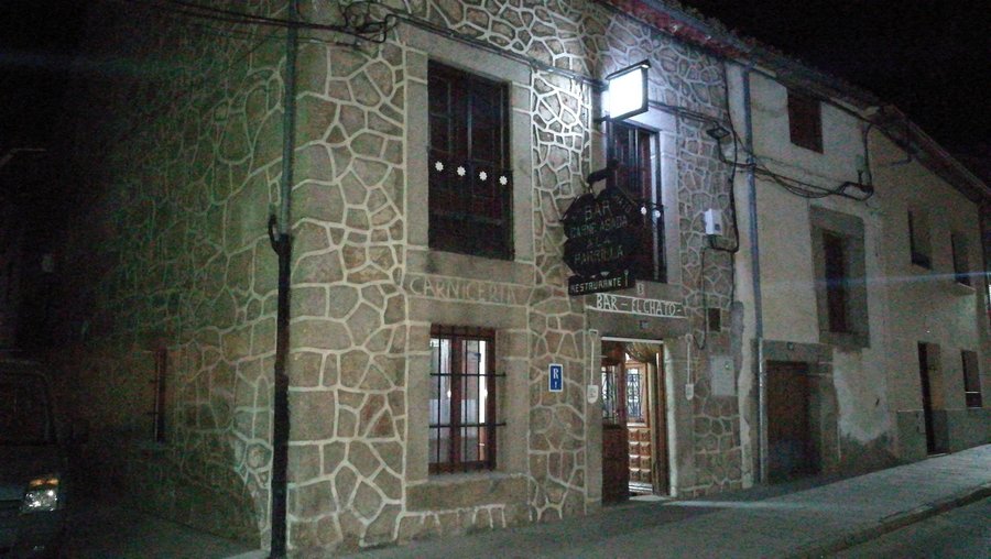 Puerta de Bar Restaurante El Chato