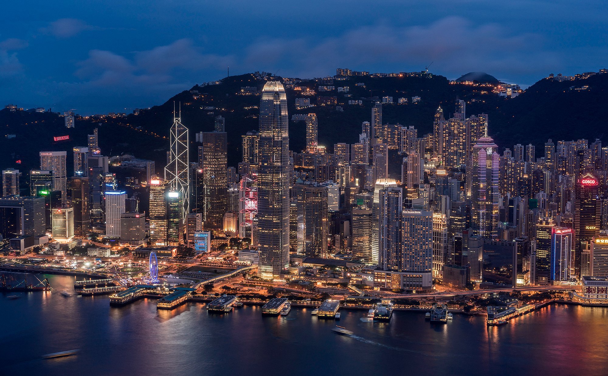 Four Seasons Hotel Hong Kong by Google