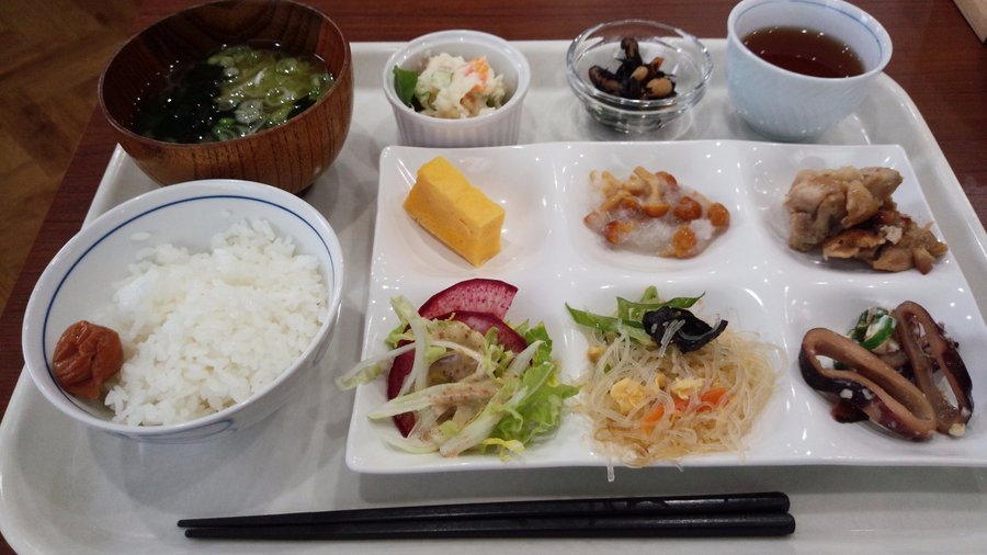 朝食