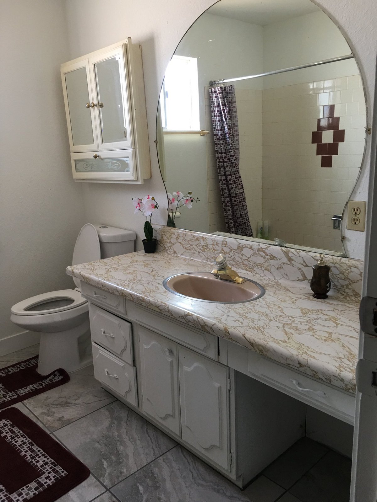 THE YELLOW PENTHOUSE $20 ($̶5̶3̶) - Prices & Lodge Reviews - North Las  Vegas, NV