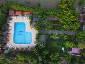 Pool & Beach