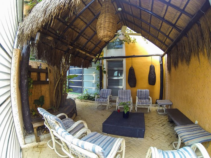 CASA CARACOL - Prices & Hostel Reviews (Cancun, Mexico)