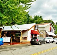 Haywood Smokehouse Mercantile & Old Fashioned Ice Cream Bar (Dillsboro ...