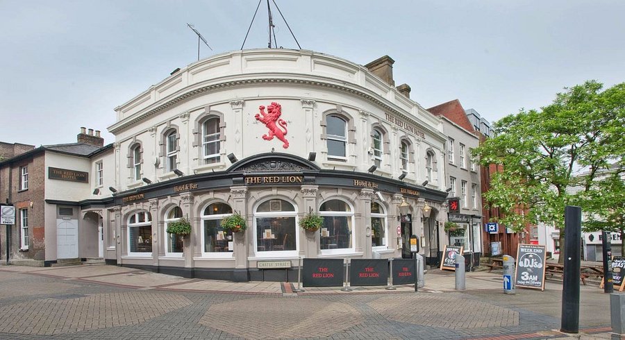 red lion hotel pillows