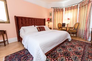 Room & Suite