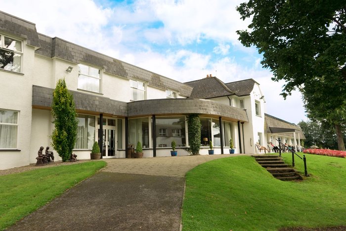 Killyhevlin Lakeside Hotel & Lodges Bar or Lounge: Pictures & Reviews ...