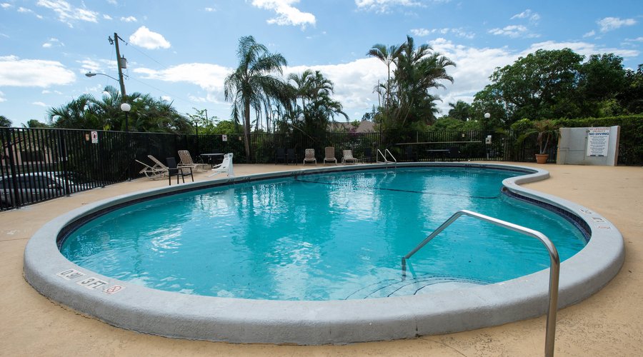 The Pool at The Inn At Boynton Beach