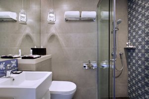 Room & Suite