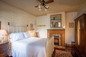 Room & Suite
