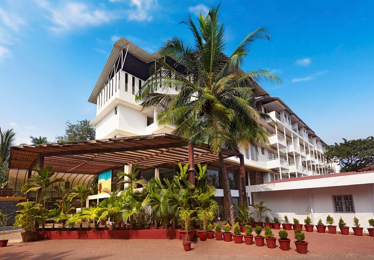 Red Fox Hotel, Morjim, Goa, hotel in Morjim