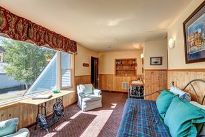 Room & Suite