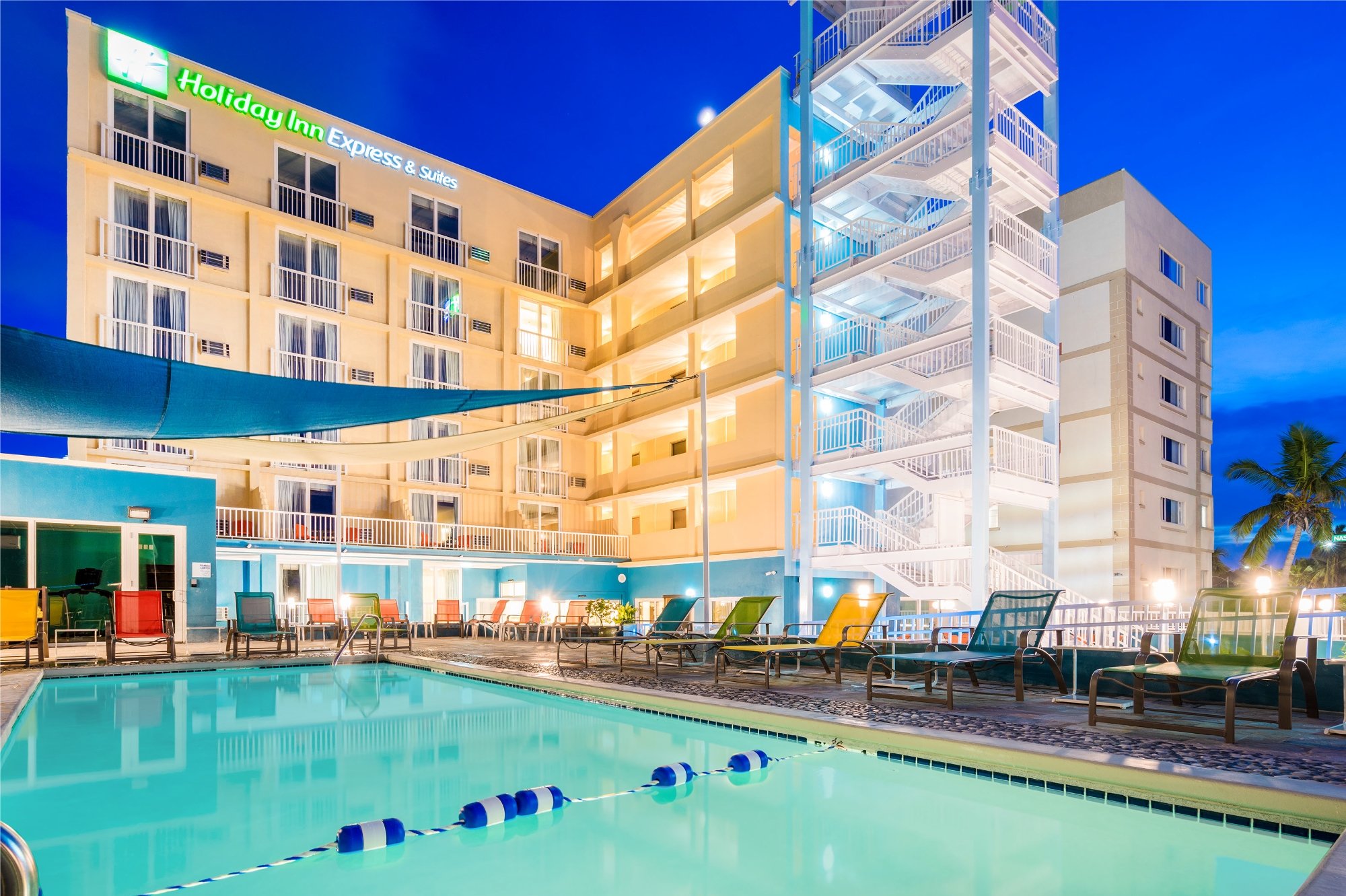 Holiday inn express and shop suites