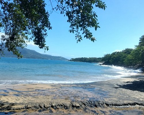 Praia do Viana é urbana e tem águas claras, mornas e tranquilas. É ideal  para crianças e quem busca tranquilidade. - Picture of Ilhabela, State of  Sao Paulo - Tripadvisor