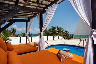 Hotel photo 2 of Flamingo Cancun Resort.