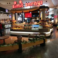 Simit Sarayi look