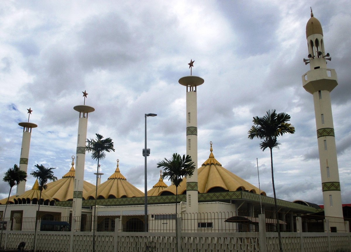 Masjid Muhammad Jamalul Alam Mosque (Kuala Belait) - All You Need ...