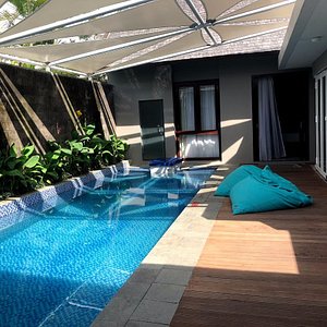 two bedroom cottage swimming pool