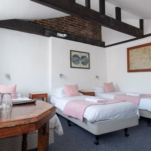 cheapest hotel in london bed and breakfast