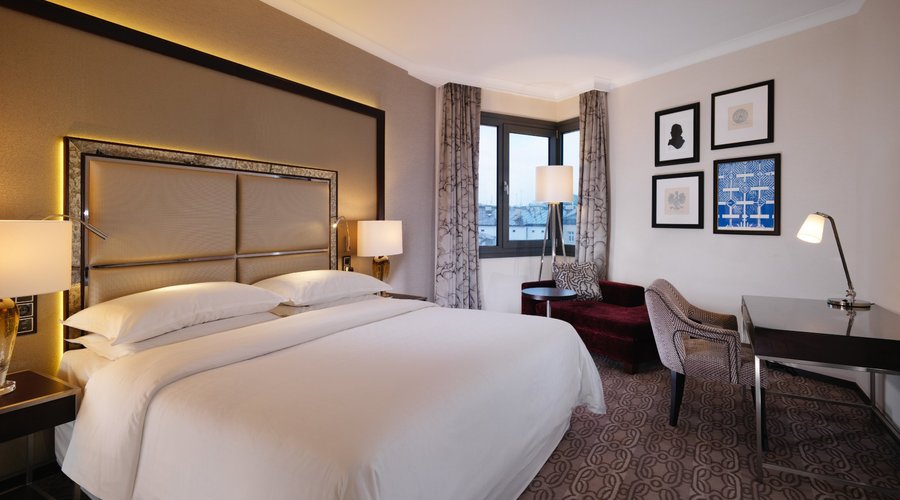Deluxe Room with King bed