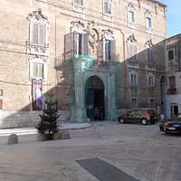 la facciata vista da ovest