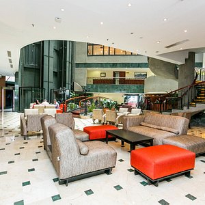 Lobby Bar at the Embassy Suites by Hilton Caracas