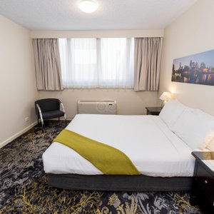 The City Deluxe Queen Room at the City Limits Serviced Apartments