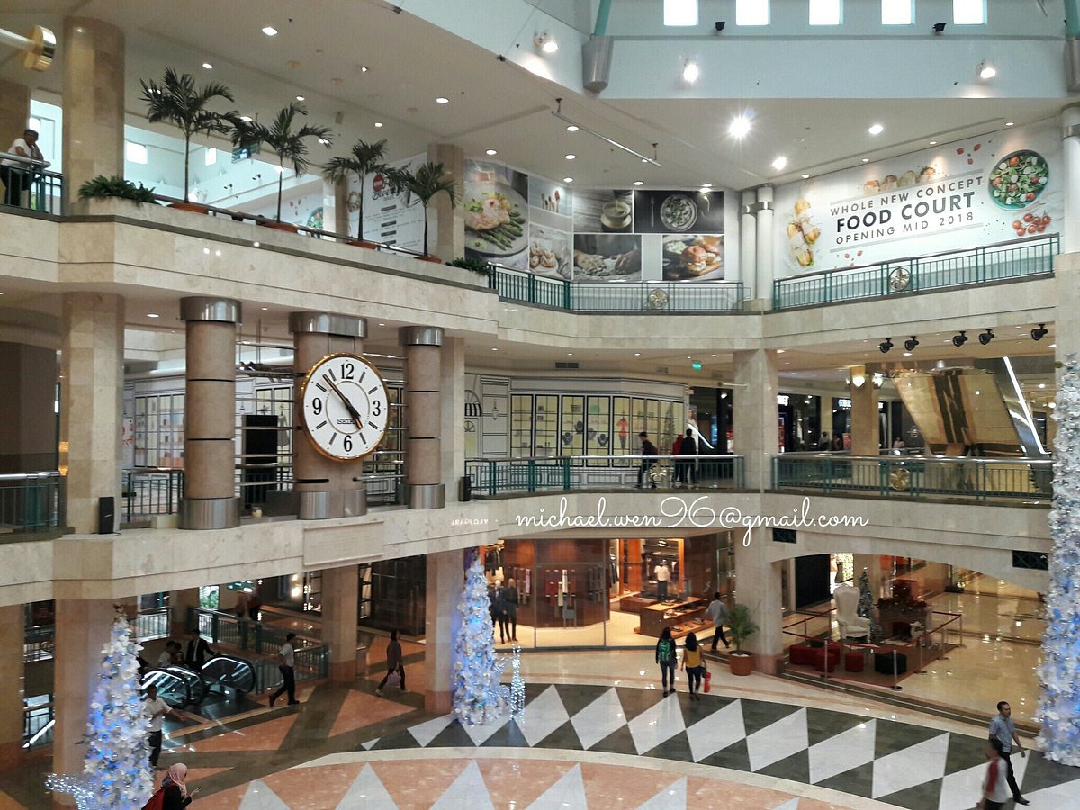 Shopping itineraries in Plaza Senayan in October (updated in 2023