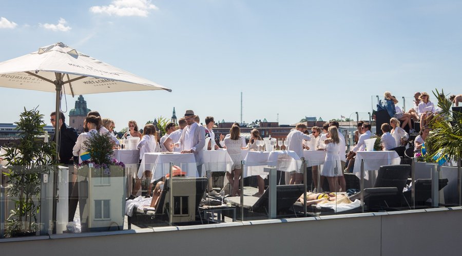 Rooftop mingle at Selma City Spa 