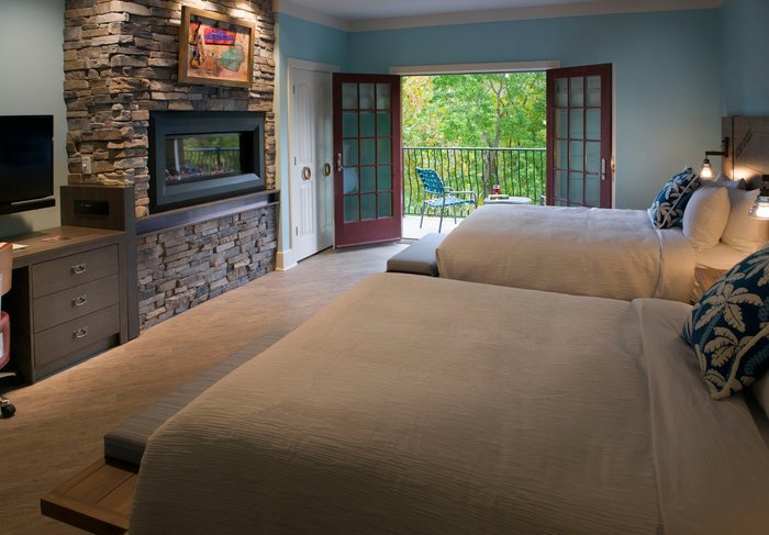 Rooms & Suites  Margaritaville Island Hotel Pigeon Forge