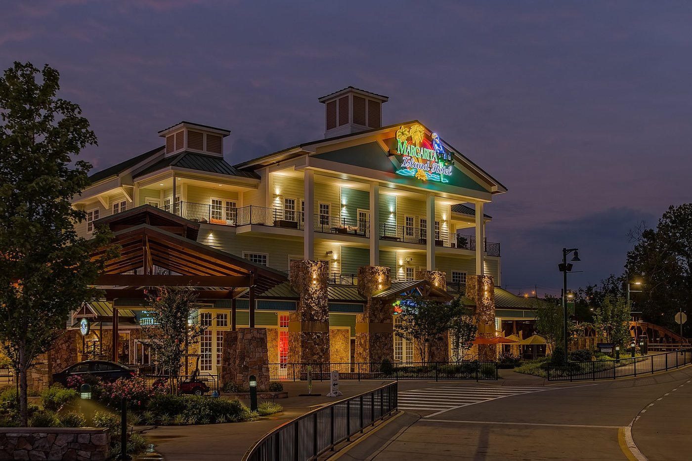 MARGARITAVILLE ISLAND HOTEL - PIGEON FORGE desde $ 460.630 (TN ...