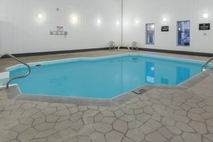Pool & Beach