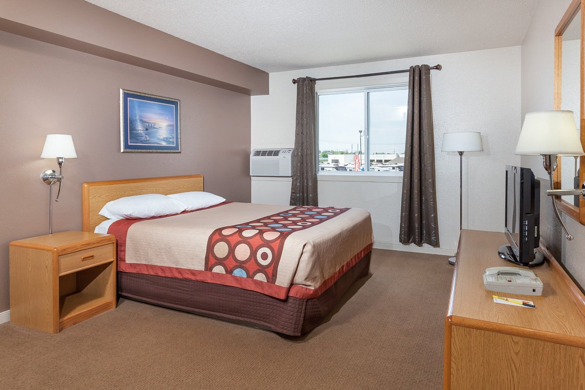 SUPER 8 BY WYNDHAM MEDICINE HAT AB - отзывы, фото и сравнение цен -  Tripadvisor