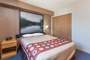 Room & Suite