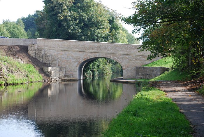 New bridge at Cromwell Bottom (replaces the one damaged during the Boxing Day 2015 flooding