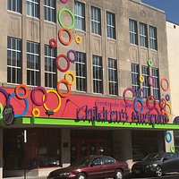 Bright exterior, updated in 2017