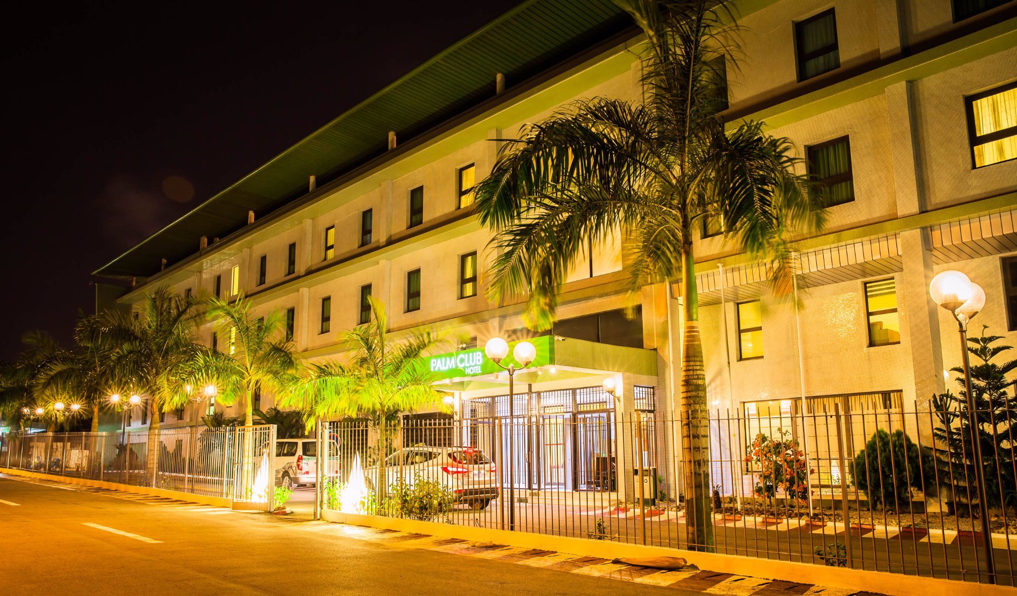 Palm Club Hôtel image