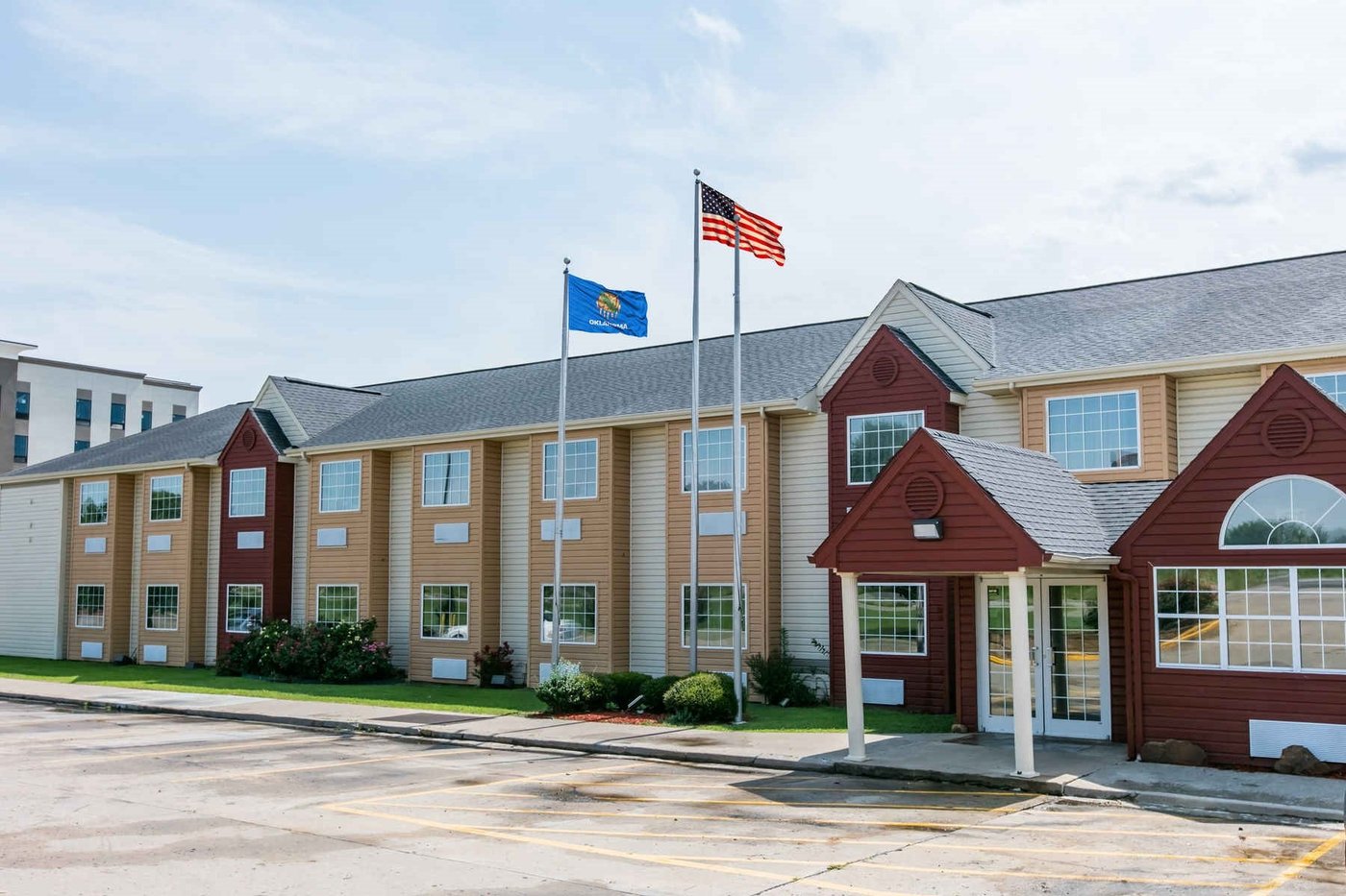 DAYS INN & SUITES BY WYNDHAM PRYOR Prices & Hotel Reviews (OK)