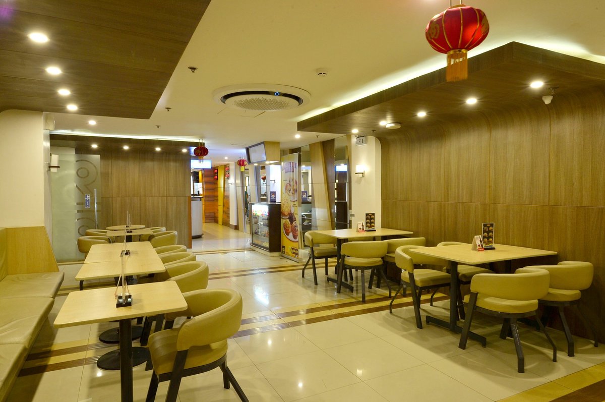 HOTEL 99 MONUMENTO $17 ($̶2̶8̶) - Prices & Reviews - Caloocan, Philippines