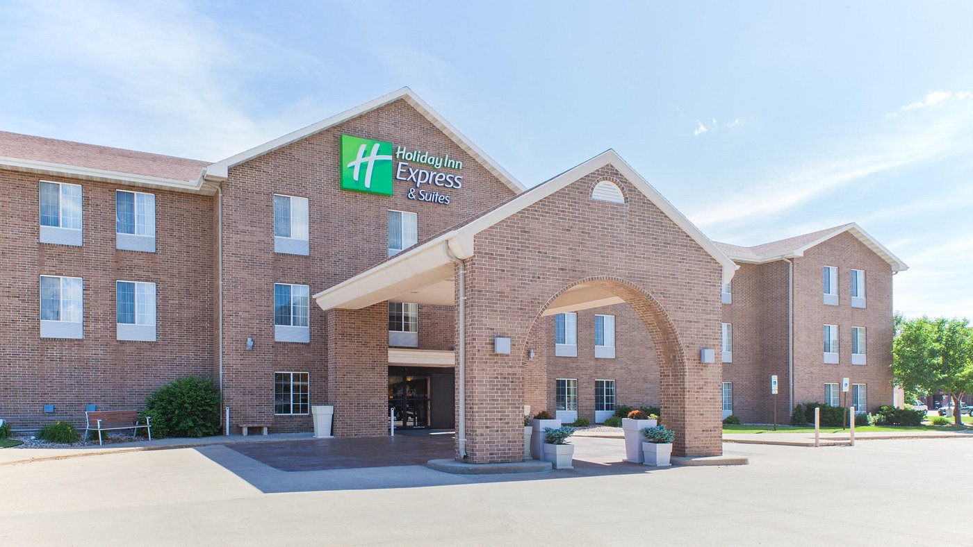 HOLIDAY INN EXPRESS & SUITES SIOUX FALLS AT EMPIRE MALL, AN IHG HOTEL