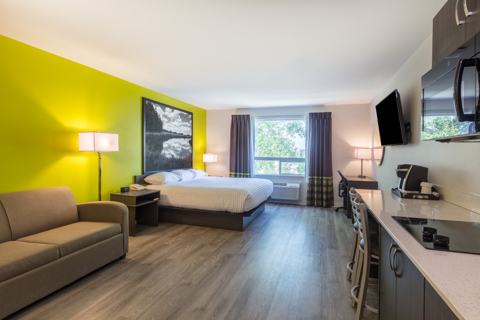 Hotel photo 13 of Super 8 by Wyndham Winnipeg East MB.